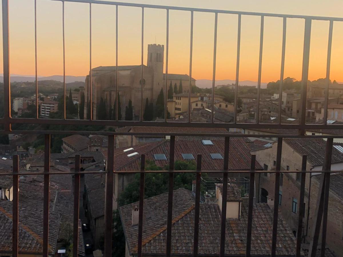 Апартаменты La Terrazza Sul Duomo Сиена Экстерьер фото